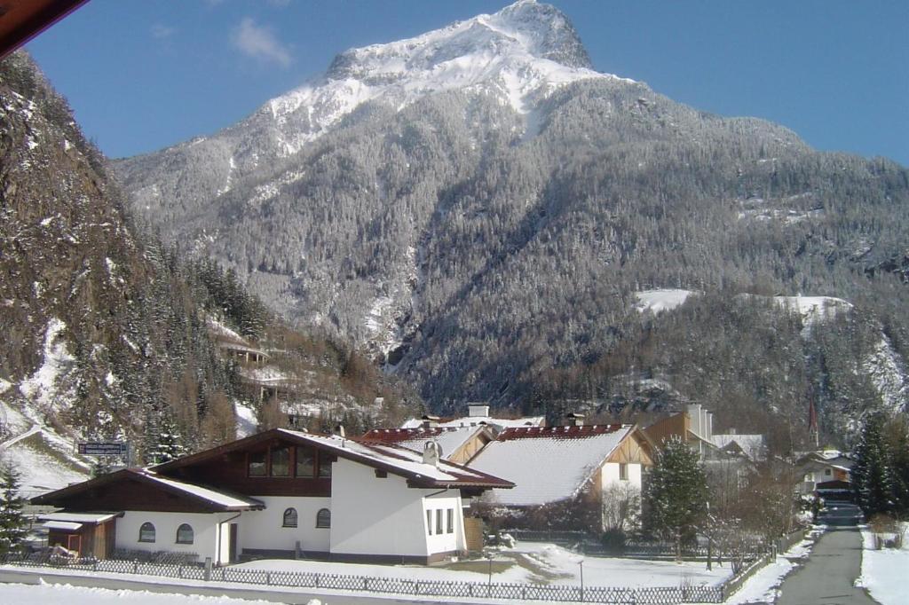 Gstreinhof Langenfeld Bilik gambar