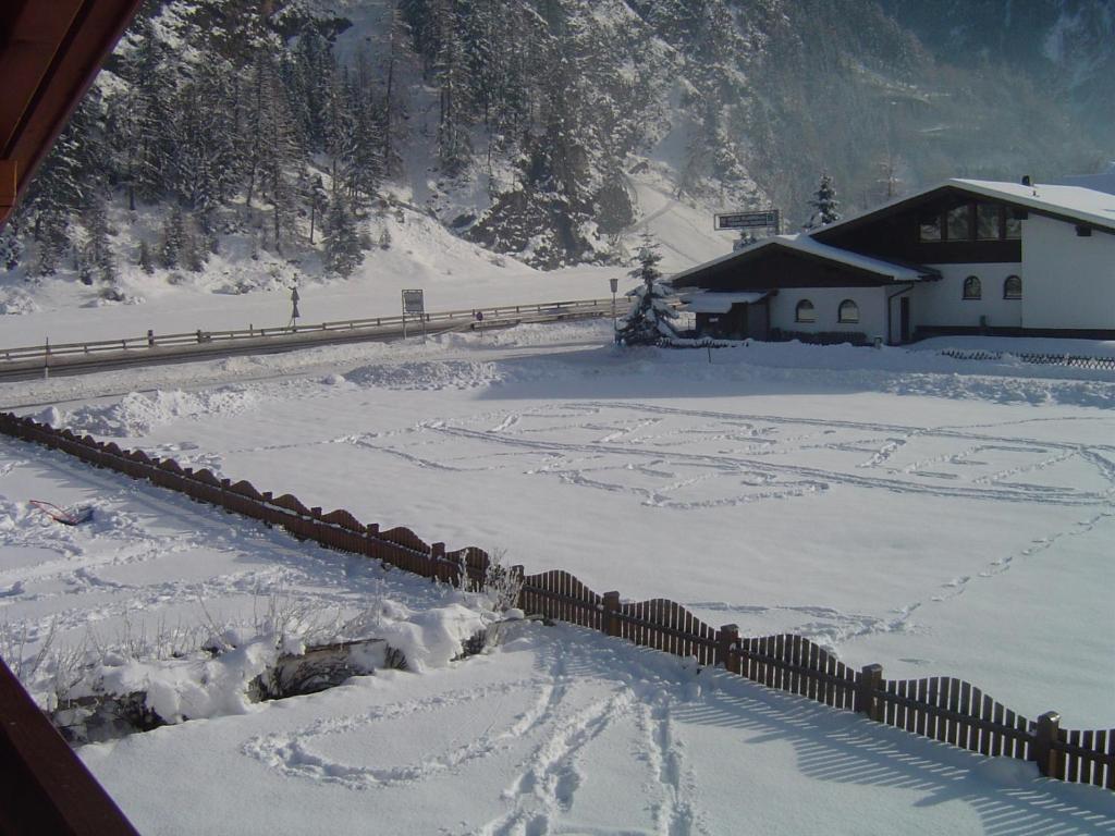 Gstreinhof Langenfeld Bilik gambar
