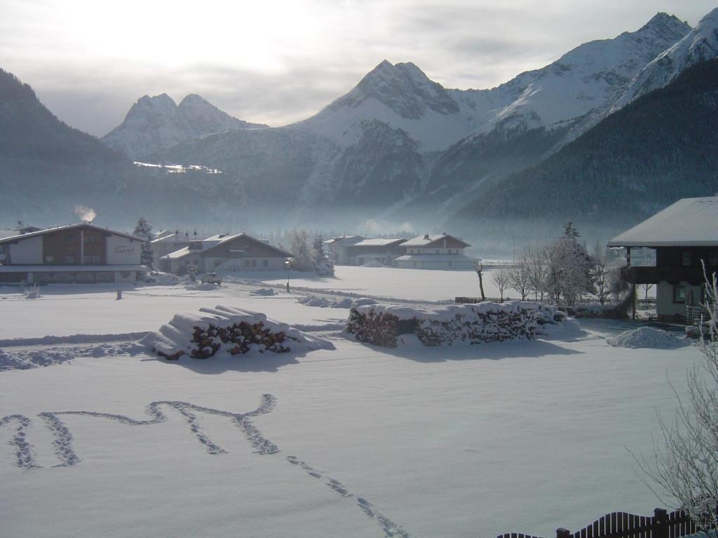 Gstreinhof Langenfeld Bilik gambar