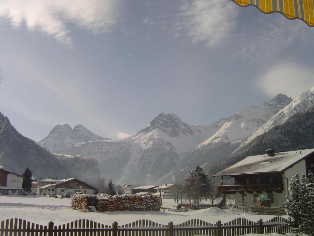 Gstreinhof Langenfeld Bilik gambar